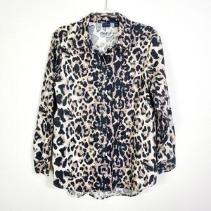 WESTBOUND ANIMAL PRINT BUTTON FRONT BLOUSE